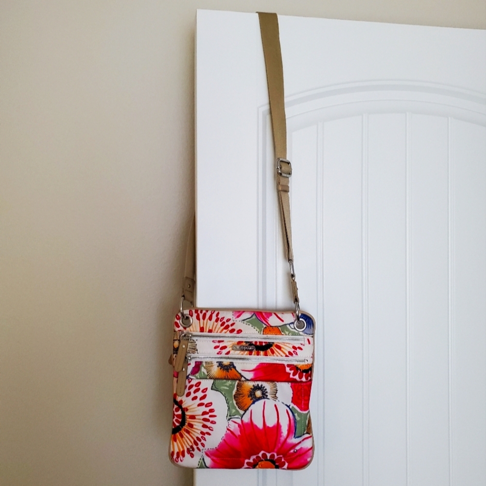👛 Tyler Rodan Floral Crossbody Bag